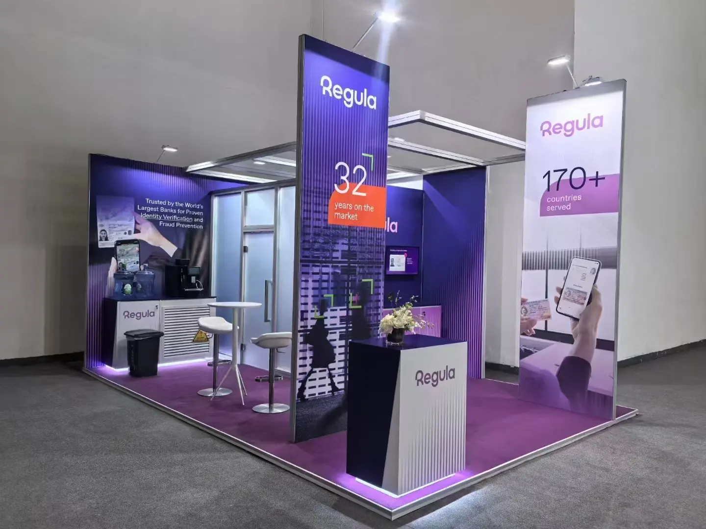 Boost your brand visibility with customizable trade show booth designs